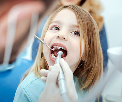 kid-with-dental-cavity