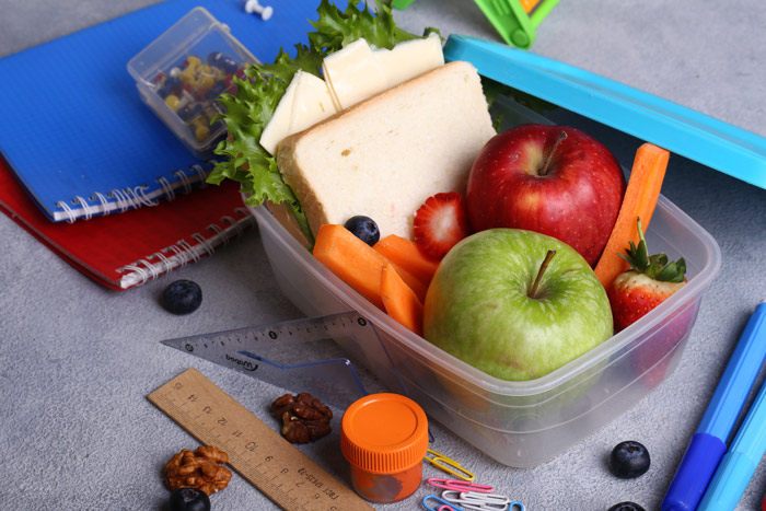 school-healty-lunch-box